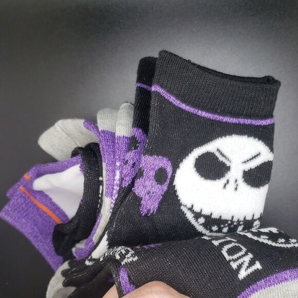 𝅺the nightmare before Christmas crew socks Jack and Sally - Picture 5 of 7